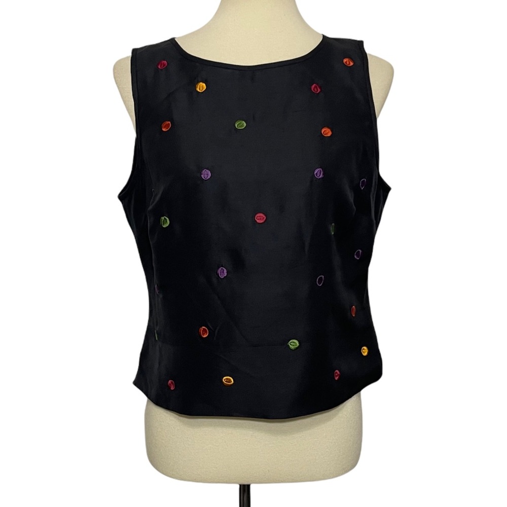 Robbie Bee Vintage Sleeveless Embroidered Detail Blouse
